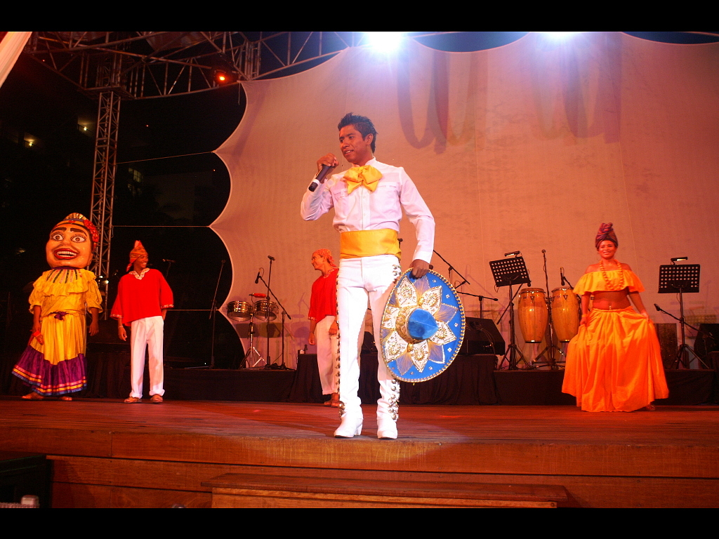 Acapulco 2007 100r.jpg