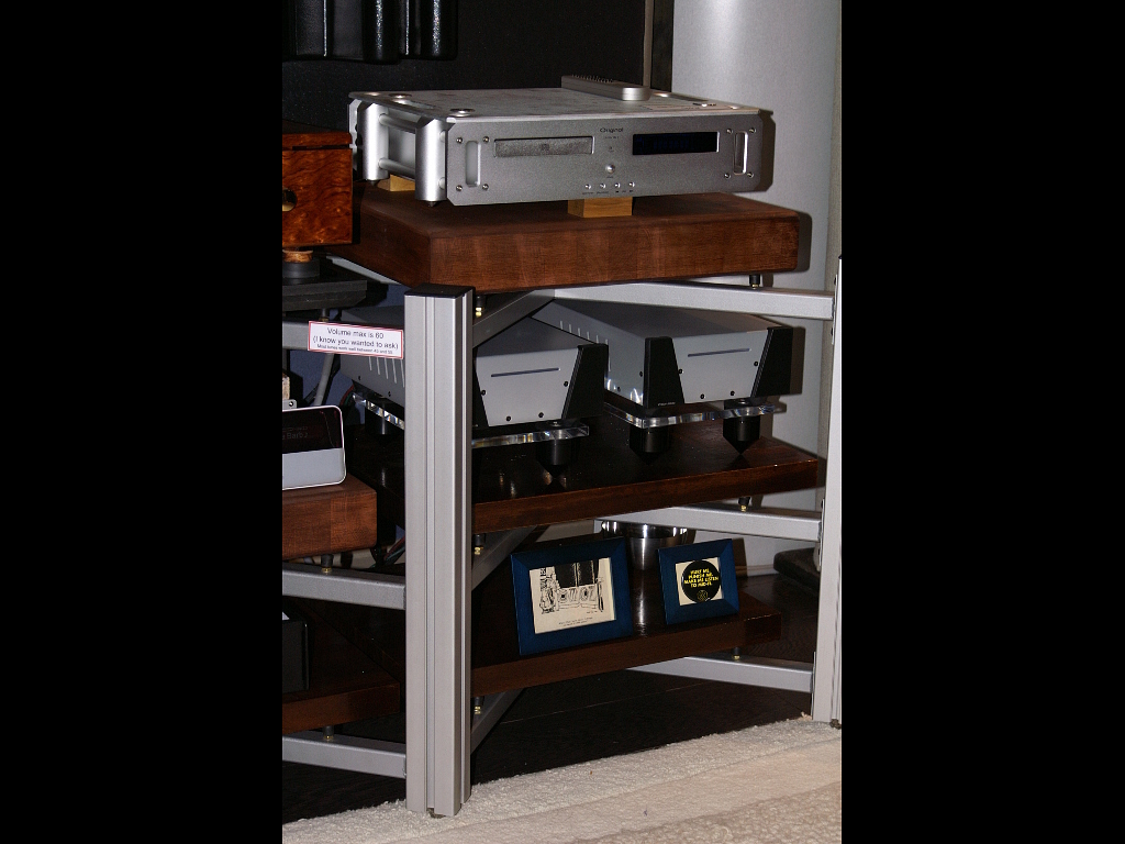 Room7v3 012r.jpg